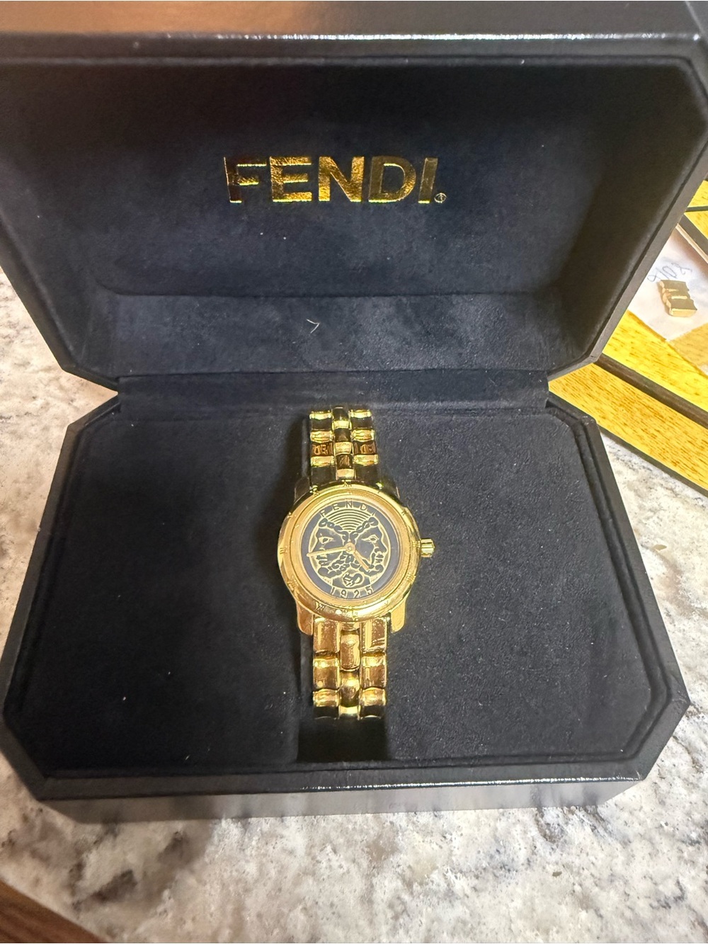 RARE Vintage Fendi 330L Janus Roman Coin Watch Gold-Tone FULL SET Box & Links